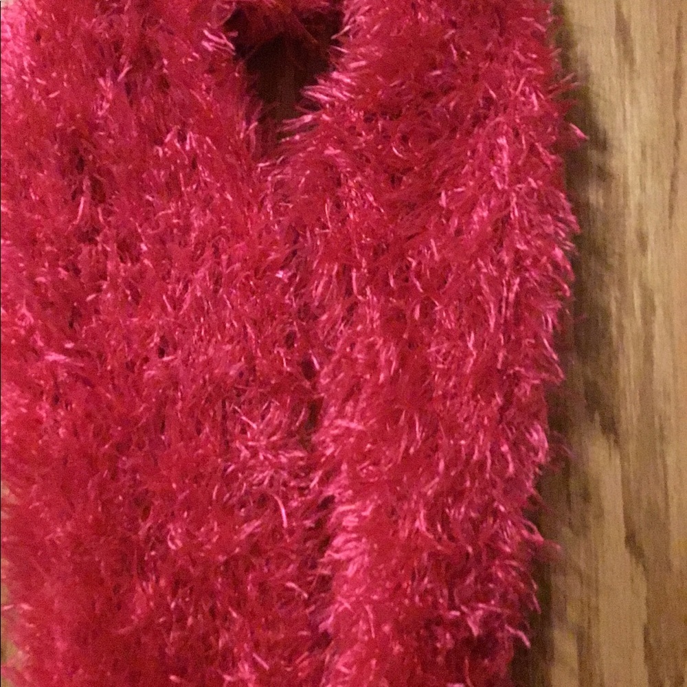 Girls pink fuzzy scarf 🌈 3/$10 - Picture 2 of 6